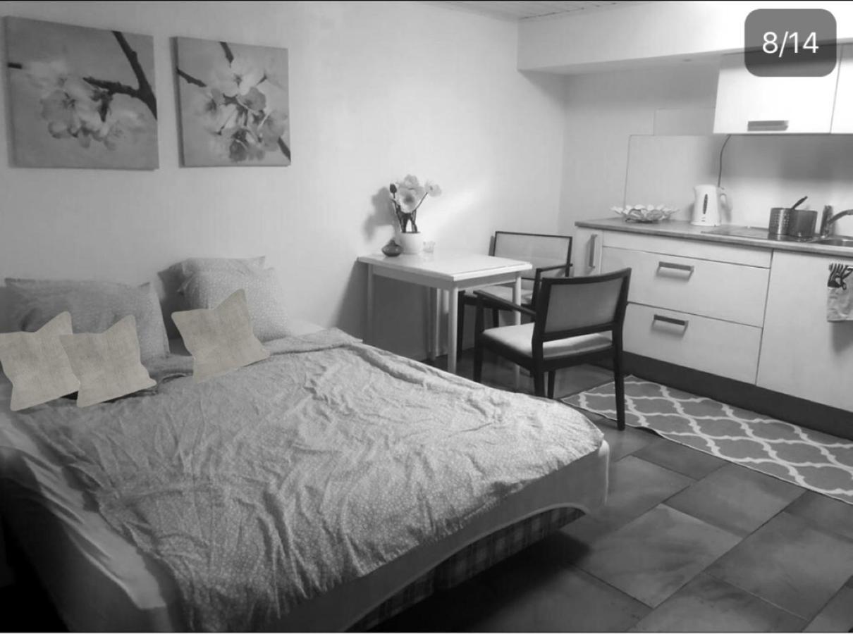 Puutaloyksioe 1 Km Turun Rautatieasemalta Apartment Turku Exterior foto